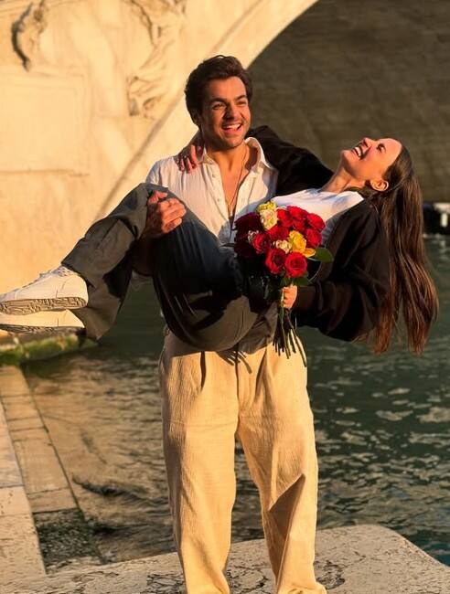 ਯੂਟਿਊਬਰ ਆਸ਼ੀਸ਼ ਚੰਚਲਾਨੀ ਨੇ ਐਲੀ ਅਵਰਾਮ ਨਾਲ ਰਿਸ਼ਤੇ ਦੀ ਕੀਤੀ ਪੁਸ਼ਟੀ...