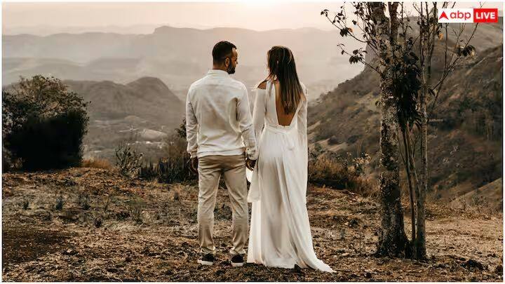 तज्ज्ञांच्या मते, लैंगिक संभोगात एचआयव्ही आणि एड्सचा धोका जोडीदारांच्या संख्येत वाढ झाल्याने वाढतो, कारण प्रत्येक नवीन जोडीदार एक नवीन धोका घेऊन येतो. जर तो एचआयव्ही पॉझिटिव्ह असेल तर तो रोग संक्रमित करू शकतो.