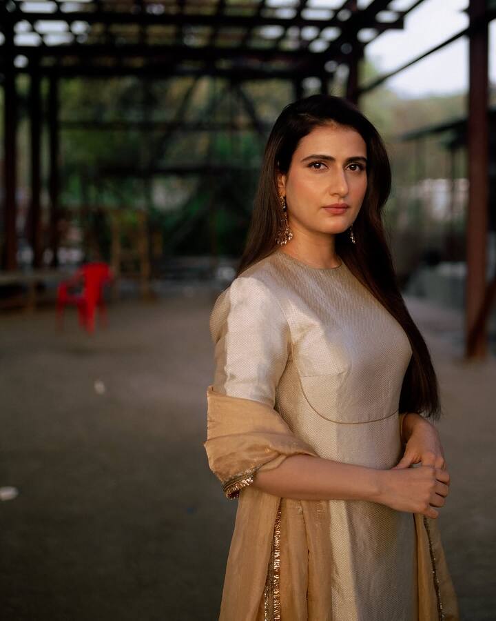 हसीना का कहना है कि वो इस हादसे के बाद और सतर्क हो गई हैं लेकिन दुख की बात ये है कि खुद के साथ गलत होते हुए भी हमें ही दो बार सोचना पड़ता है कि हम कैसे रिएक्ट करें.