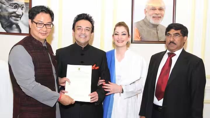 આ ઉપરાંત, જો કોઈની પાસે નેચરલાઈઝેશન સર્ટિફિકેટ હોય, તો તે લોકોએ પણ તેમની નાગરિકતા સાબિત કરવાની જરૂર રહેશે નહીં. તે એવા લોકોને જારી કરવામાં આવે છે જેમણે ભારતીય નાગરિકતા અધિનિયમ ૧૯૫૫ ની કલમ ૫ અથવા ૬ હેઠળ ભારતીય નાગરિકતા મેળવી છે.