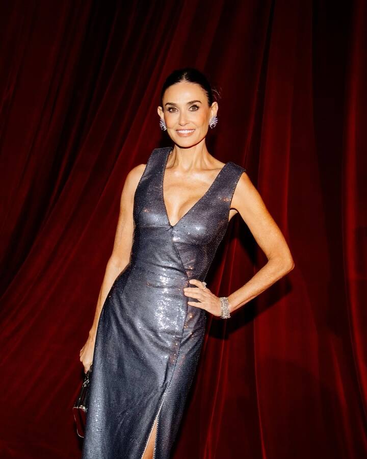 डेमी मूर का जन्म नाम डेमेट्रिया जीन गाइन्स था. उन्होंने अपने पहले पति फ्रेडी मूर का सरनेम लिया और वही नाम आगे चलकर फेमस हुआ.