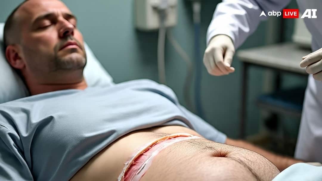 जेल में पड़ा छपा तो डर गया कैदी, निगल लिया मोबाइल फोन... जानें फिर क्या हुआ? Shivamogga Central Jail prisoner swallowed mobile phone removed after surgery ann जेल में पड़ा छपा तो डर गया कैदी, निगल लिया मोबाइल फोन... जानें फिर क्या हुआ?