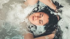 क्या रोज नहाना जरूरी है? शरीर से बदबू आने का क्या है साइंस या इसके बिना भी रह सकता है इंसान