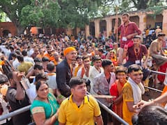 सावन की पहली सोमवारी पर पटना के शिवालयों में उमड़ी भक्तों की भीड़, तस्वीरों में देखें श्रद्धालुओं की आस्था