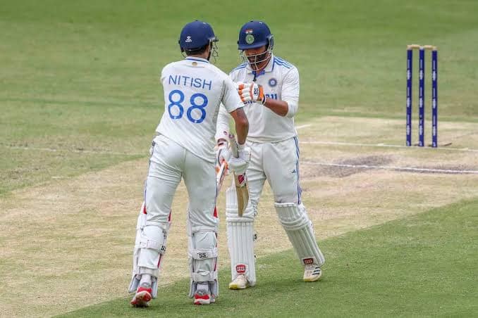 Talk about the match, the condition of the Indian team is bad. The Indian team has lost 8 wickets of the score of 112 till lunch. Ravindra Jadeja is scoring 17 runs at the ground.