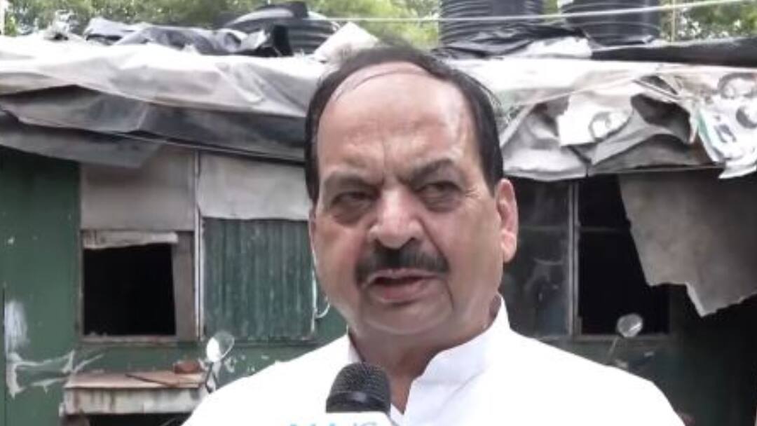 दिल्ली: पूर्व विधायक मतीन अहमद का BJP पर निशाना, 'नफरत बढ़ाने के लिए फैला रहे अफवाह' Delhi Kanwar Yatra route glass pieces found Former MLA Mateen Ahmed Attack On BJP दिल्ली: पूर्व विधायक मतीन अहमद का BJP पर निशाना, 'नफरत बढ़ाने के लिए फैला रहे अफवाह'