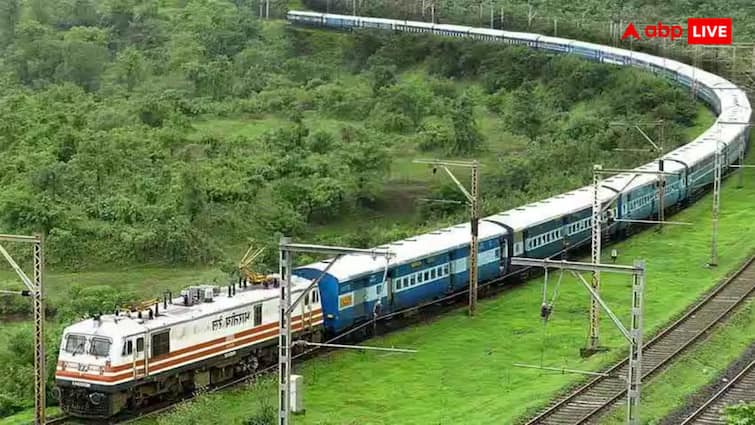 सुबह 5 बजे की है ट्रेन तो कितने बजे तक तैयार हो जाएगा चार्ट, जानें कब से लागू हो रहे रेलवे के नए नियम? If the train is at 5 in morning then by what time will the chart be ready know new railway rule सुबह 5 बजे की है ट्रेन तो कितने बजे तक तैयार हो जाएगा चार्ट, जानें कब से लागू हो रहे रेलवे के नए नियम?