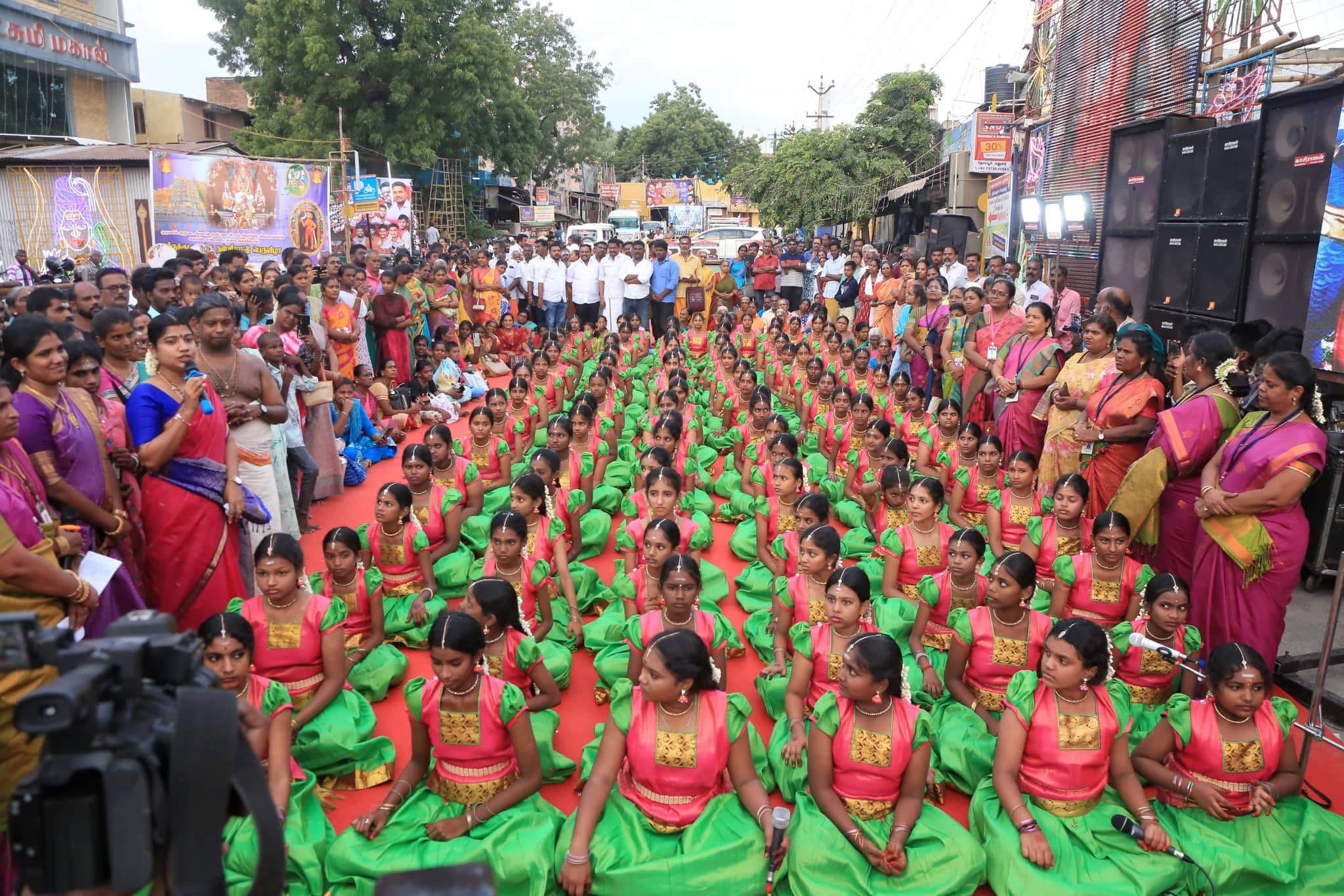 Thiruparankundram: அரோகரா.. அதிகாலையிலே நடந்த திருப்பரங்குன்றம் கும்பாபிஷேகம்.. லட்சக்கணக்கில் குவிந்த பக்தர்கள்