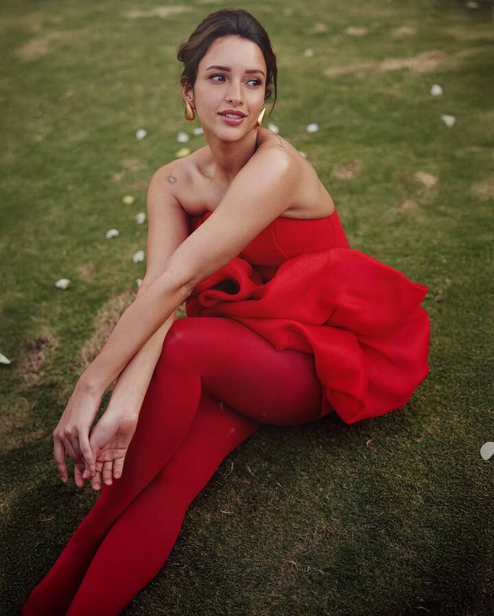 आपको बता दें कि सैफ अली खान स्टारर रेस 2 में तृप्ति डिमरी भी थी, ये शायद ही लोग जानते होंगे.
