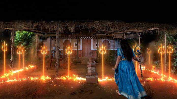 आजपासून सुरू होत असलेल्या आठवड्यात या दोन प्रबळ आसुरी शक्तींचं अवतरण थरारक आणि रहस्यमय पद्धतीने मालिकेत होणार आहे. महिषासुराच्या क्रूर यज्ञक्रीयेने आणि दितीच्या सूचनेनुसार आता षड्रिपूंच्या शक्तीला आवाहन करण्यात आलं आहे.