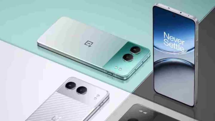 Amazon Prime Day Sale 2025: अगर आप एक बेहतरीन परफॉर्मेंस, शानदार कैमरा और लंबी बैटरी लाइफ वाला स्मार्टफोन बजट में तलाश रहे हैं तो Amazon Prime Day Sale 2025 आपके लिए सुनहरा मौका लेकर आई है.