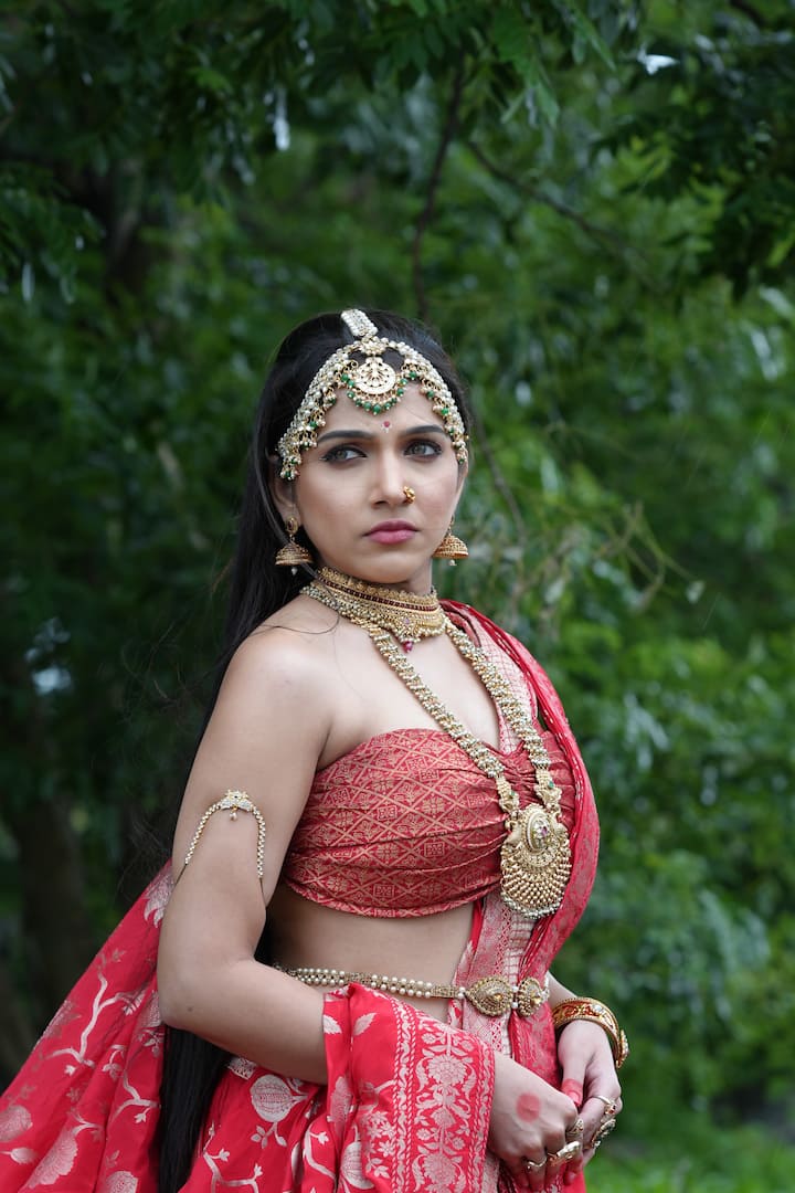 कलर्स मराठीवरील 'भाग्य दिले तू मला' आणि ‘बिग बॉस मराठी’सारख्या कार्यक्रमांमधून घराघरात पोहोचलेली जान्हवी आता 'आई तुळजाभवानी'मध्ये एक वेगळी, अनोखी भूमिका साकारताना दिसणार आहे.