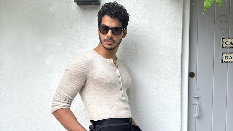 Ishaan Khatter Freezes The Internet By Going Shirtless In Minus 120 Degrees Ishaan Khatter Freezes The Internet By Going Shirtless In Minus 120 Degrees
