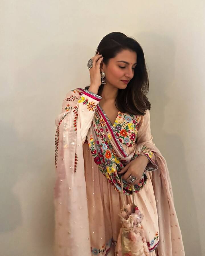 Apart from her brother and sister -in -law, Sanam has also been stylish of Patralekha, Rajkumar Rao, Aditi Rao Hydari and Nargis Fakhri.