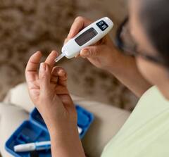 ਘੱਟ ਨੀਂਦ, ਪਾਣੀ ਦੀ ਕਮੀ ਤੇ ਖਾਣਾ ਛੱਡਣਾ ਵਰਗੀਆਂ ਆਦਤਾਂ ਵਧਾ ਸਕਦੀਆਂ ਸ਼ੂਗਰ ਦਾ ਲੈਵਲ, ਰਹੋ ਸਾਵਧਾਨ