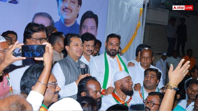 Clash between Congress and BJP workers during road inauguration program in Latur presence of amit deskhmukh in Maharashtra Maharashtra: लातूर में कांग्रेस और BJP कार्यकर्ताओं में झड़प, सड़क उद्घाटन कार्यक्रम के दौरान भिड़े