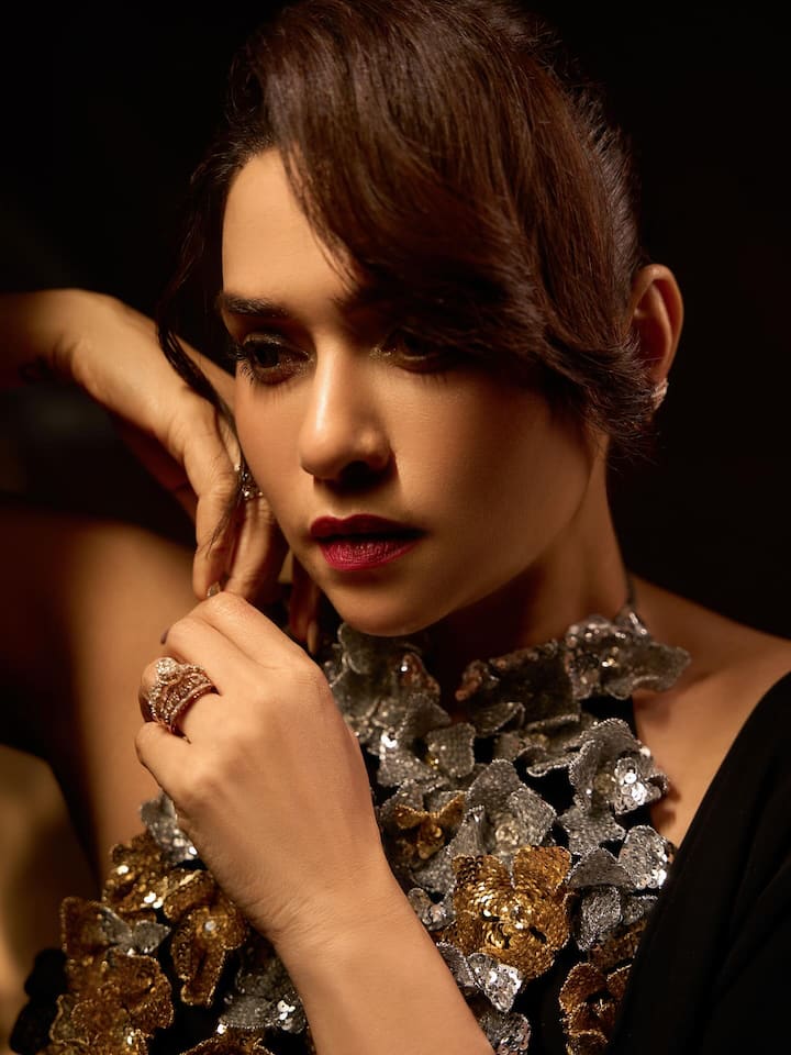 अमृता आणि हिमांशू यांची ओळख 'इंडियाज बेस्ट सिनेस्टार्स की खोज' या शोमध्ये झाली, २४ जानेवारी २०१५ रोजी दोघांनी विवाह केला