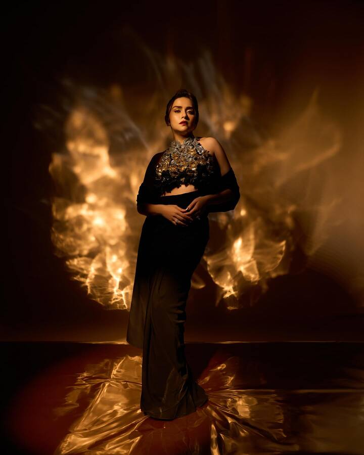 अमृताची कारकीर्द सुरू झाली २००४ साली 'इंडियाज बेस्ट सिनेस्टार्स की खोज' या टॅलेंट शोमधून.