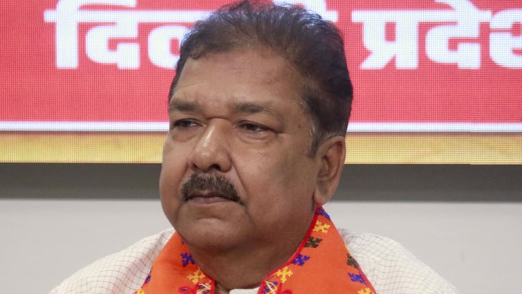 pm narendra modi motihari rally dilip jaiswal statement bjp prepares with public campaign vehicles Bihar: मोतिहारी में पीएम मोदी की मेगा रैली, दिलीप जायसवाल बोले- '3 लाख लोग जुटेंगे'