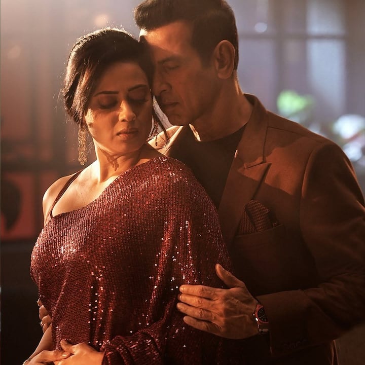 प्रेरणा और मिस्टर बजाज बढ़ती उम्र के साथ और भी जवान नजर आते हैं. दोनों की फिटनेस अक्सर ही लोगों को हैरान कर देती है.