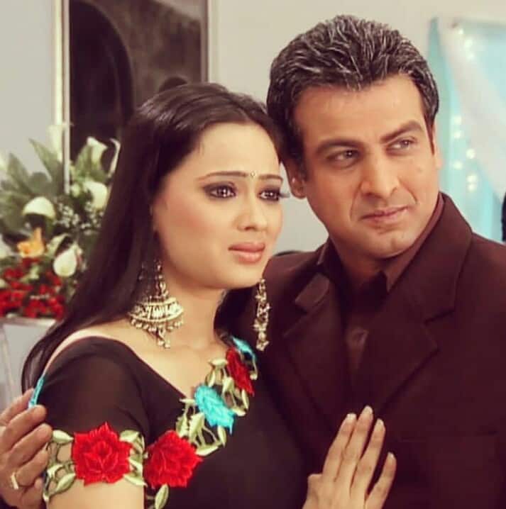 सीरियल की प्रेरणा और मिस्टर बजाज तो बजाज तो आपको याद ही होंगे. श्वेता तिवारी और रोनित रॉय की एक्टिंग ने सभी को इंप्रेस किया था. लेकिन क्या आप दोनों का क्वालीफिकेशन जानते हैं?