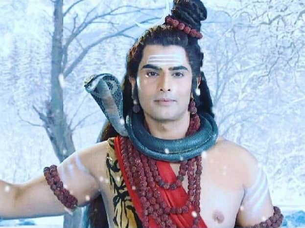 In the serial 'Siya Ke Ram', actor Rohit Bakshi won the heart of the audience by playing the character of Shiva. In this serial, he introduced Shiva ji's nature very well in front of the audience.