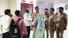 यूपी: शरीर पर चोट, हाथों की नसें कटीं, अलीगढ़ के कॉलेज में खून से लथपथ मिली बीएससी की छात्रा