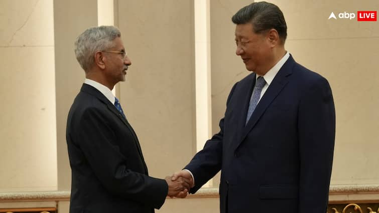 चीन के राष्ट्रपति शी जिनपिंग को एस जयशंकर ने दिया पीएम मोदी का मैसेज, पढ़कर पाक को लगेगी मिर्ची चीन के राष्ट्रपति शी जिनपिंग को एस जयशंकर ने दिया पीएम मोदी का मैसेज, पढ़कर पाक को लगेगी मिर्ची