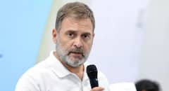 सेना के अपमान मामले में राहुल गांधी ने किया सरेंडर, 1 घंटे तक कोर्ट में रहे, फिर मिली जमानत