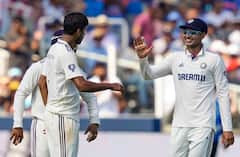 Shubman Gill: সারা থেকে সোনম, একাধিক তরুণীর সঙ্গে নাম জড়িয়েছে টিম ইন্ডিয়ার অধিনায়ক শুভমন গিলের