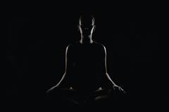 सतत थकवा, चिडचिड, झोपेचं अभाव? मेडिटेशनचे ‘हे’ फायदे वाचाच!