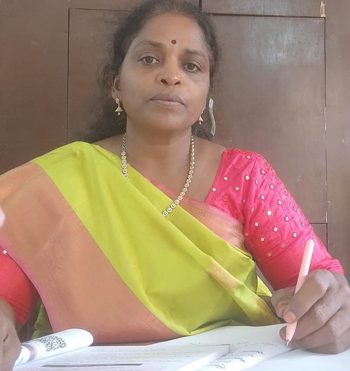 வகுப்புகளில் ப வடிவ இருக்கை முறை; இத்தனை பிரச்சினைகள் ஏற்படுமா? எழும் எதிர்ப்புகள்!