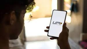 ५. व्यवहारानंतर SMS/ईमेल तपासा प्रत्येक व्यवहारानंतर बँकेकडून येणारा SMS किंवा मेल तपासा.