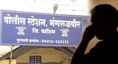 तू फोनवर बोल नाहीतर तुझ्या आई-वडिलांसह भावाला ठार मारु, 17 वर्षीय मुलीला धमकी, घाबरलेल्या मुलीनं उचललं टोकाचं पाऊल 