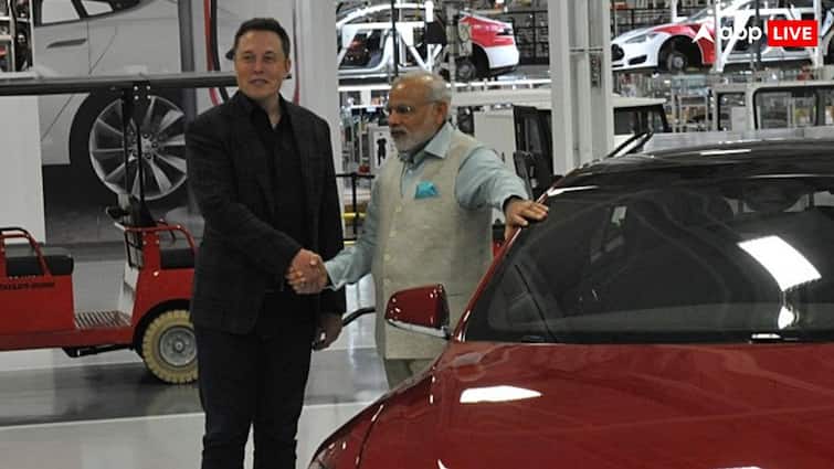 Elon Musk Tesla is all set to mark its official entry 15 July first 2025 will launch first showroom in mumbai Tesla India: एक बड़े इंतजार के बाद आज Tesla की भारत में एंट्री, जानें कहां खुलने जा रहा पहला शोरूम?