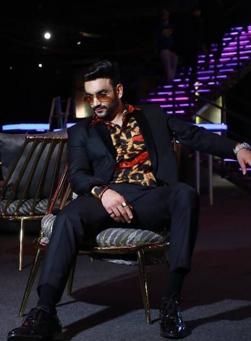 ਮਸ਼ਹੂਰ ਗਾਇਕ ਦਾ ਗੈਂਗਸਟਰਾਂ ਨਾਲ ਲੈਣ-ਦੇਣ, 5 ਕਰੋੜ ਲਈ ਹੋਈ ਫਾਇਰਿੰਗ...