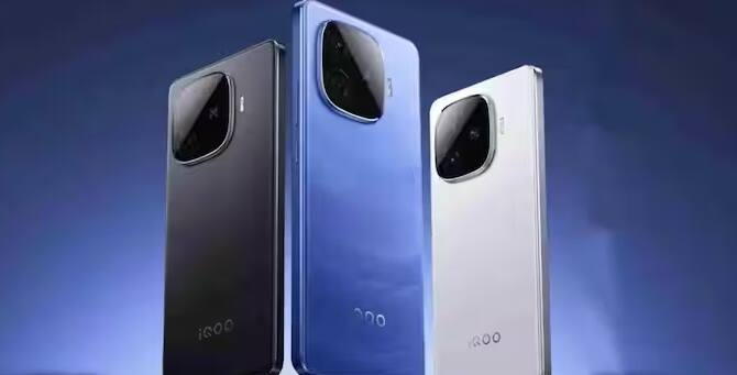 આ સેલમાં iQOO Neo 10R ની પણ ખૂબ ચર્ચા થઈ રહી છે. Snapdragon 8s Gen 3 પ્રોસેસર, 6.78 ઇંચ AMOLED ડિસ્પ્લે (144Hz), 6400mAh બેટરી અને 80W ફાસ્ટ ચાર્જિંગ તેને ગેમિંગ ઉત્સાહીઓ માટે એક શ્રેષ્ઠ વિકલ્પ બનાવે છે. 50MP+8MP ડ્યુઅલ કેમેરા અને 32MP સેલ્ફી કેમેરા તેની ફોટોગ્રાફીને વધુ મજબૂત બનાવે છે. સેલમાં આ ડિવાઇસની કિંમત 25,998 રૂપિયા રાખવામાં આવી છે.