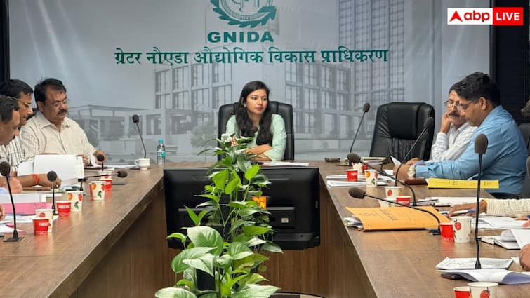 Greater Noida News: ग्रेटर नोएडा में जल एवं सीवर परियोजनाओं में आएगी रफ्तार, एसीईओ ने दिए सख्त निर्देश Up noida Authority prerna singh instruction for smart water meter and projects ann Greater Noida News: ग्रेटर नोएडा में जल एवं सीवर परियोजनाओं में आएगी रफ्तार, एसीईओ ने दिए सख्त निर्देश