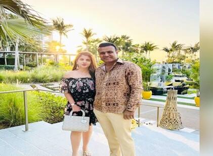 সূত্রের খবর, প্রাক্তন ভারতীয় ওপেনার ও তাঁর স্ত্রী এখন একসঙ্গে থাকেন না। এমনকী সোশ্যাল মিডিয়াতেও নাকি দুজন দুজনকে আনফলো করে দিয়েছেন। যদিও দুজনের তরফে এখনও কিছু জানানো হয়নি।