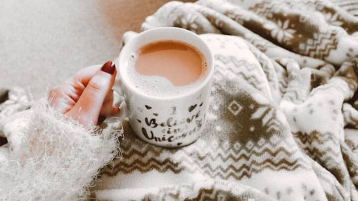 हर साल सबसे ज्यादा चाय पीने वालों के मामले में चीन 19वें नंबर पर आता है, जबकि भारत 23वें नंबर पर शामिल है. वहीं चीन में प्रति व्यक्ति चाय की खपत 0.57 किलो है, जबकि भारत में 0.32 किलो है.