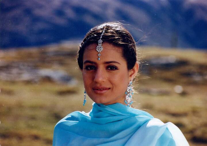 साल 2004 में अमीषा ने अपने ही पिता पर 12 करोड़ का इकोनॉमिक एब्यूज का आरोप लगाया और शिकायत दर्ज कराई.