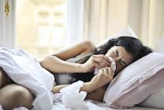 Monsoon Health Care Tips: āĻā§āĻŦāϰ, āϏāϰā§āĻĻāĻŋ-āĻāĻžāĻļāĻŋ-āĻšāĻžāĻāĻāĻŋ, āĻ
ā§āϝāĻžāϞāĻžāϰā§āĻāĻŋ... āϏāĻŦāĻ āĻŦāϰā§āώāĻžāϰ āϏāĻā§āĻā§, āύāĻŋāĻā§āĻā§ āϏā§āϏā§āĻĨ āϰāĻžāĻāϤ⧠āĻā§ āĻā§ āĻāϰāĻŦā§āύ?
