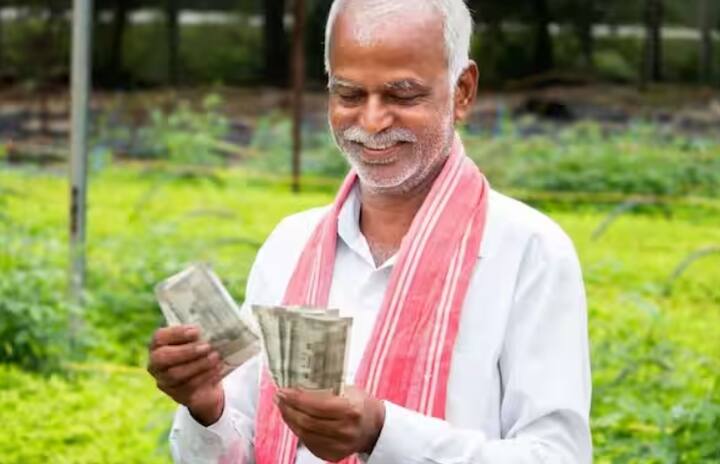 ਤੁਹਾਨੂੰ ਦੱਸ ਦਈਏ ਕਿ ਪ੍ਰਧਾਨ ਮੰਤਰੀ ਕਿਸਾਨ ਸਨਮਾਨ ਨਿਧੀ ਯੋਜਨਾ ਦਾ ਲਾਭ ਲੈਣ ਲਈ, ਤੁਹਾਡਾ ਈ-ਕੇਵਾਈਸੀ ਪੂਰਾ ਹੋਣਾ ਚਾਹੀਦਾ ਹੈ। ਇਸ ਤੋਂ ਇਲਾਵਾ, ਆਧਾਰ-ਬੈਂਕ ਖਾਤਾ ਲਿੰਕ ਜ਼ਰੂਰੀ ਹੈ ਅਤੇ ਜ਼ਮੀਨੀ ਰਿਕਾਰਡ ਵਿੱਚ ਕੋਈ ਅੰਤਰ ਨਹੀਂ ਹੋਣਾ ਚਾਹੀਦਾ। ਜੇਕਰ ਇਹਨਾਂ ਵਿੱਚੋਂ ਕੋਈ ਵੀ ਚੀਜ਼ ਅਧੂਰੀ ਹੈ, ਤਾਂ ਤੁਹਾਡੀ ਕਿਸ਼ਤ ਰੋਕੀ ਜਾ ਸਕਦੀ ਹੈ।