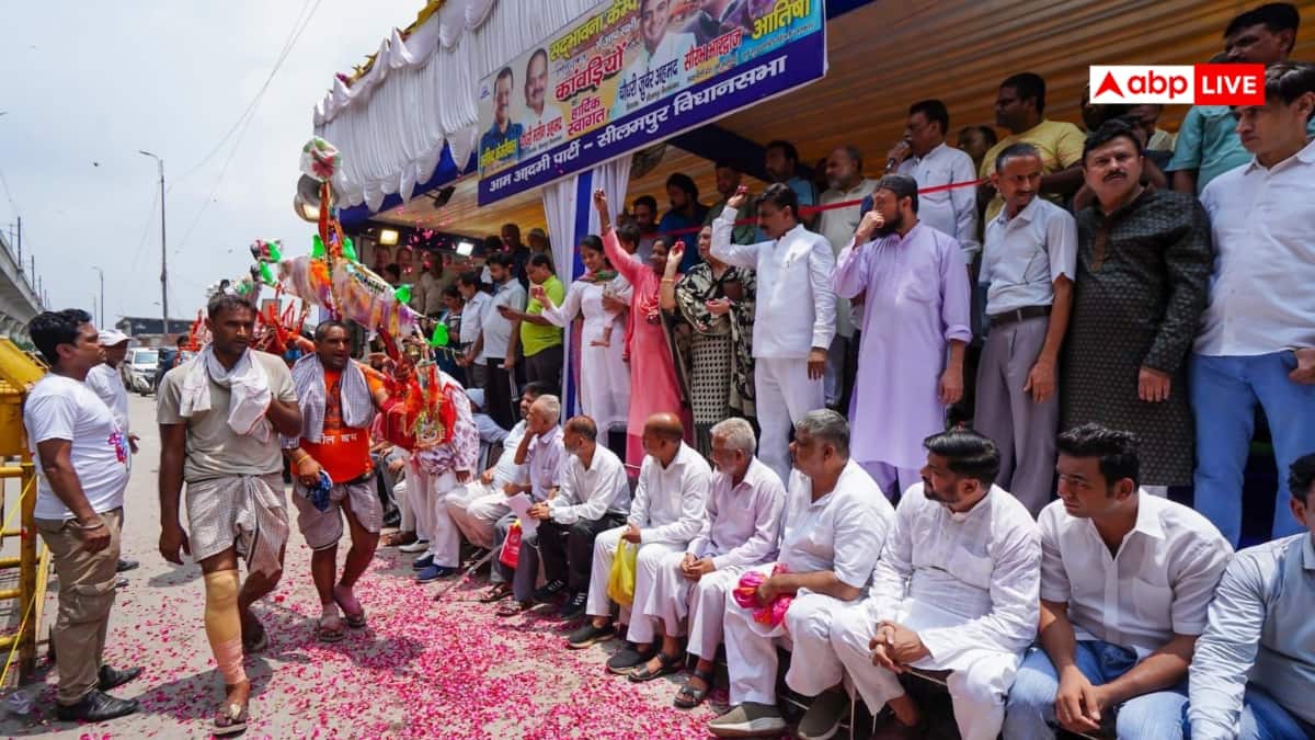 सीलमपुर में आतिशी ने किया सद्भावना कांवड़ शिविर का उद्घाटन, 'मुस्लिम भाइयों ने शिव भक्तों को...