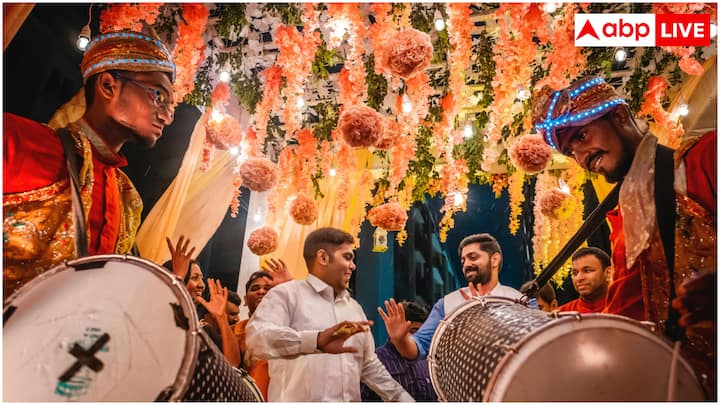 पटियाला की शाही विरासत रंगीन बाजार और संगीत की परंपरा पर्यटकों को अलग ही एक्सपीरियंस देती है. यहां का किला मुबारक, श्री काल भैरव मंदिर और बरदारी गार्डन जैसी जगहें देखने लायक हैं. पटियाला सूट और पटियाला पेग जैसे शब्द यहीं से निकलकर लोकप्रिय हुए हैं.