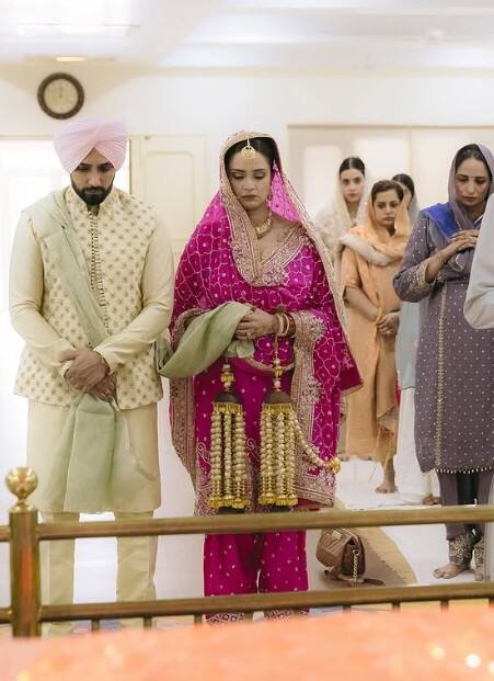 ਪੰਜਾਬੀ ਗਾਇਕ ਦੇ ਵਿਆਹ ਦੀਆਂ ਖੂਬਸੂਰਤ ਤਸਵੀਰਾਂ ਵਾਈਰਲ...