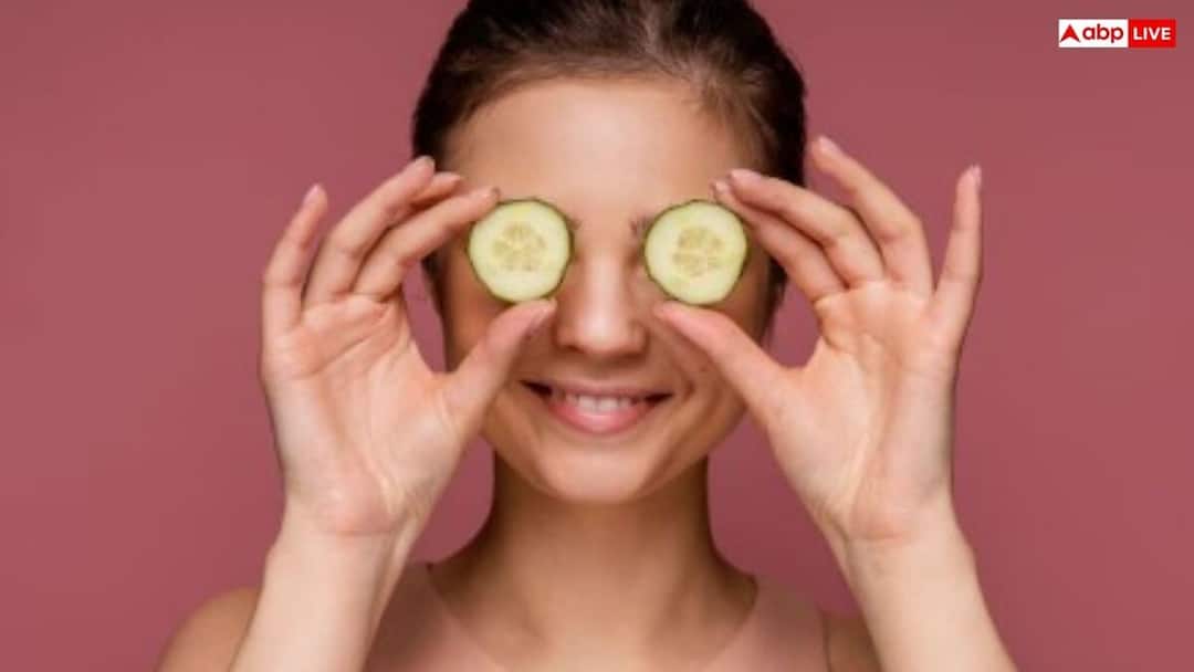 5 benefits of keeping cucumber in your eyes आंखों में खीरा रखने के 5 फायदे, जान लेंगे तो रोज करेंगे