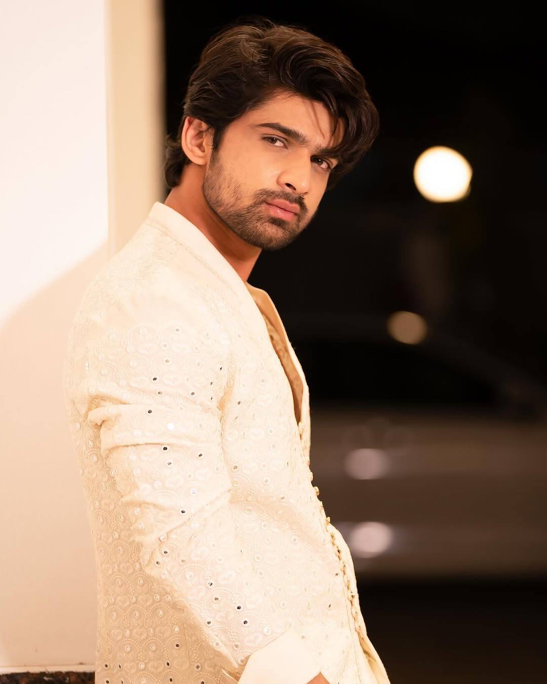 Talking about Abhishek Kumar's career, he started his career with Radhakrishna. After this, he played the role of Amrik Singh Virk in 'Udarian' and Aditya Raichand in 'Uncontrollable'. These rolls increased his popularity significantly. But after coming to Bigg Boss 17, he became a favorite of fans.