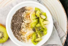 चिया सीड्स से करें वजन कंट्रोल, जानिए खाने के 6 आसान और असरदार तरीके