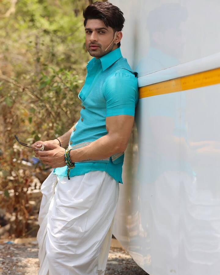 सलमान खान के शो बिग बॉस के सीजन 17 में अभिषेक कुमार रनर अप बने. तभी से एक्टर चर्चा में रहते हैं. अब उन्होंने मुंबई में उनके साथ हुई एक डरावनी घटना का खुलासा किया है.